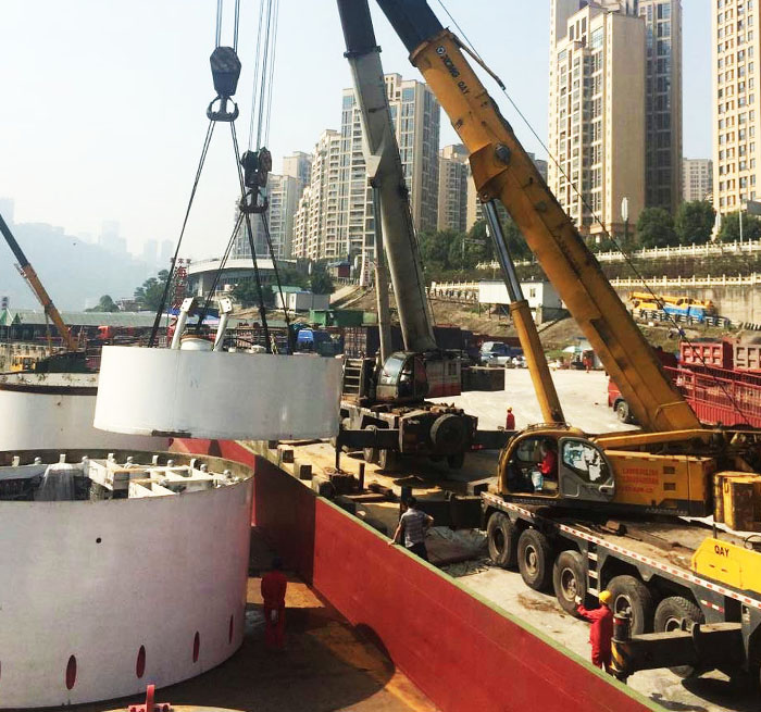 庙头汽车吊租赁吊盾构机